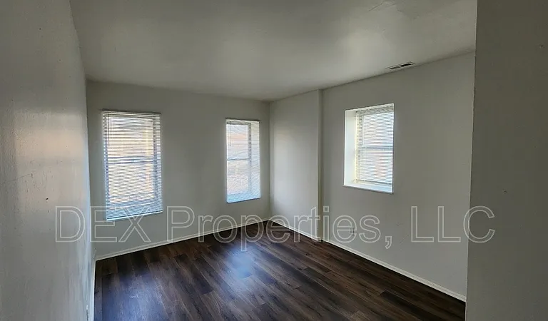 5096 Minerva Ave #C — Photo 7