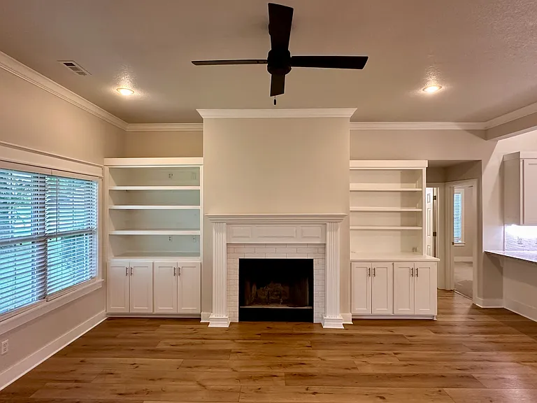2137 E Stanwyk Dr — Photo 2