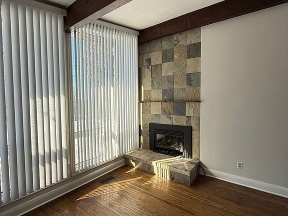 3rd image of 3975 Kinsale Rd