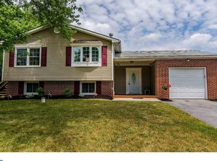 27 Thompson Dr, Boyertown, PA 19512