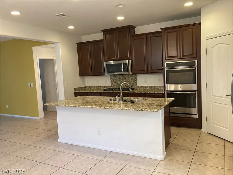 3432 Butterfly Bush St — Photo 6