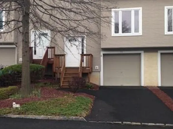 172 Foltim Way, Congers, NY 10920