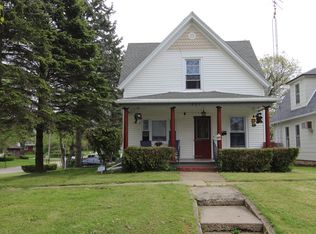 807 N Jefferson St, Harvard, IL 60033