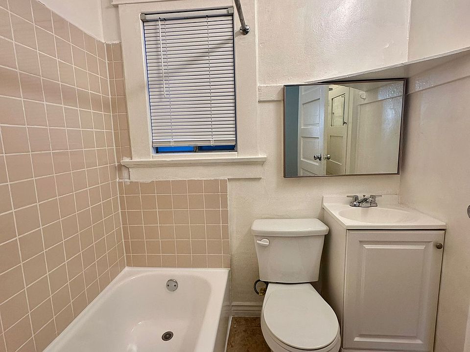 1st image of 1325 S Hope St #0B-1Ba-350Sqft