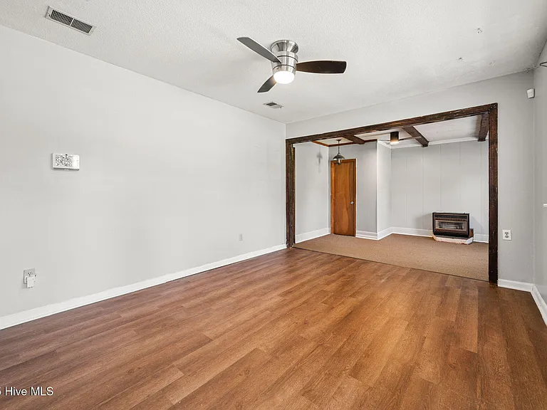 10 Stoney Rd — Photo 6