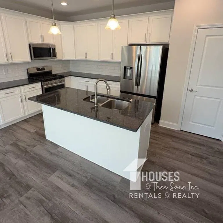 8019 Gladeside Way — Photo 3
