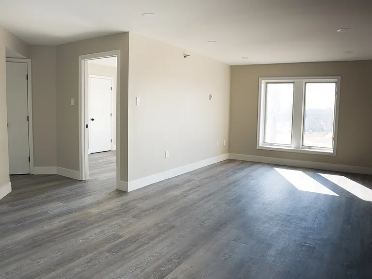 Luxe Residences of Aurora — Photo 9