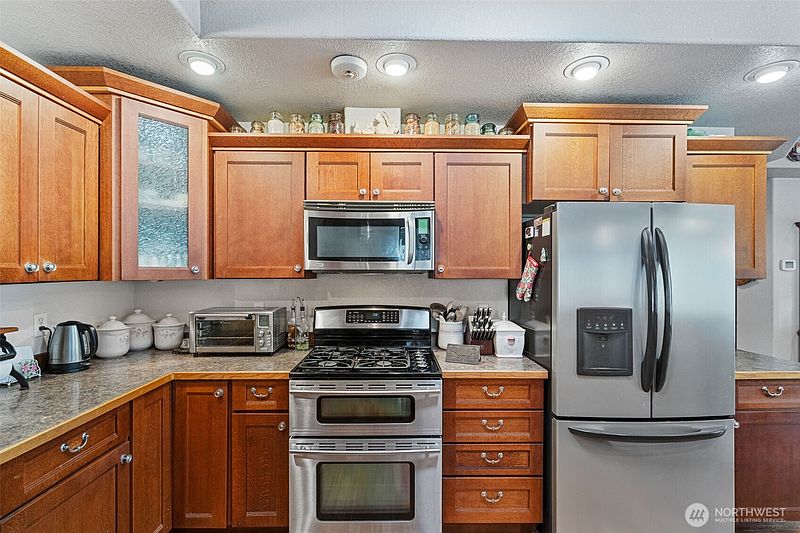 4th image of 2716 Foron Road