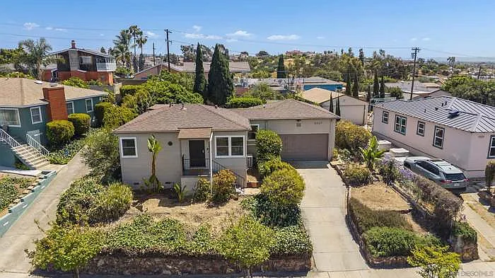 5527 Encina Dr — Photo 2