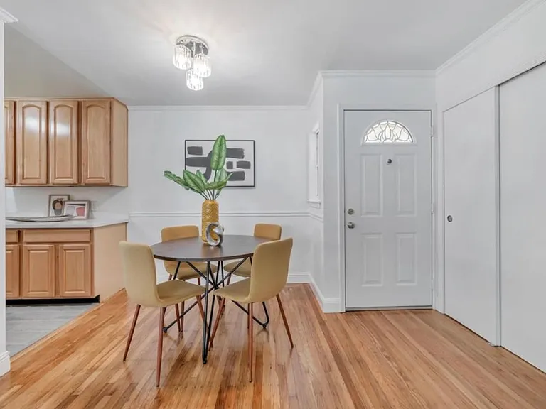 2319 S Norfolk St — Photo 8
