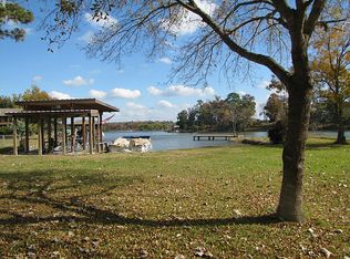 1570 Yaupon Cove Dr, Onalaska, TX 77360