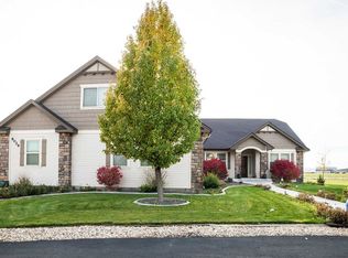 8029 Upland Dr, Nampa, ID 83686
