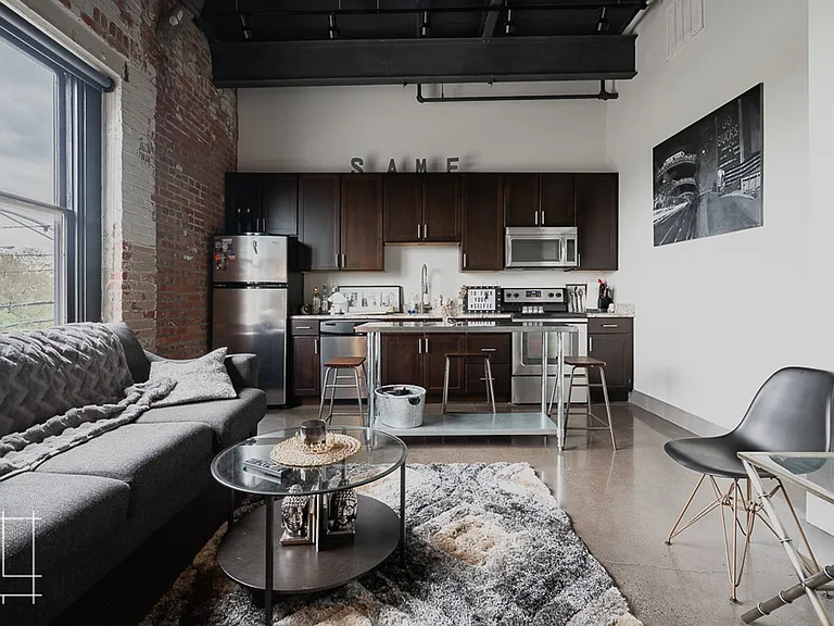 Wonder Bread Lofts — Photo 15