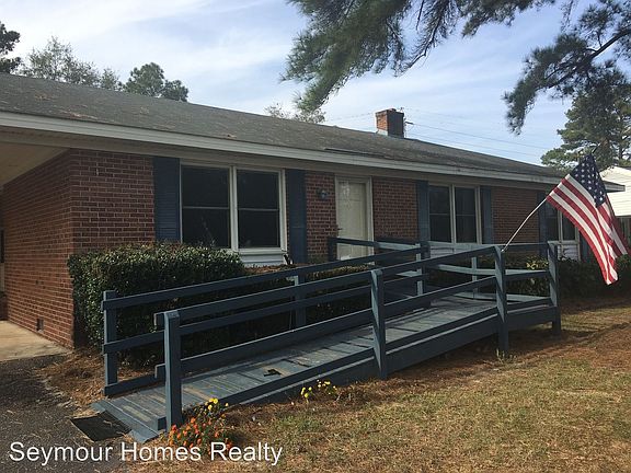 3rd image of 211 Westwood Dr