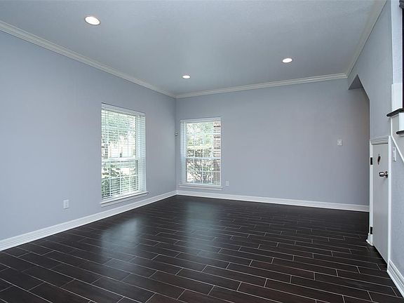 3rd image of 5210 Prairie Creek Dr