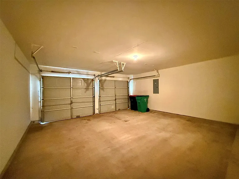 20622 Tulip Blossom Ct — Photo 33