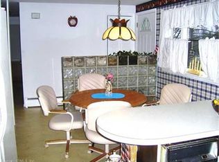 14 Arbutus Bnd, Waterbury, CT 06708