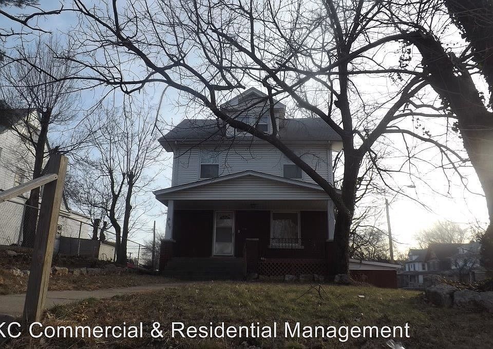 1st image of 103 N Clinton Pl