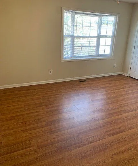 3935 Sterling Pointe Dr — Photo 8
