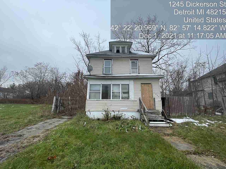 1245 Dickerson