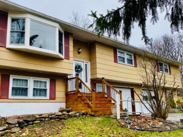 39 Curving Hill Dr, Vernon Twp., NJ 07422