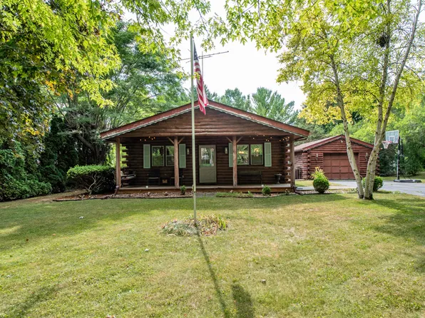 8214 203rd Ave, Bristol, WI 53104