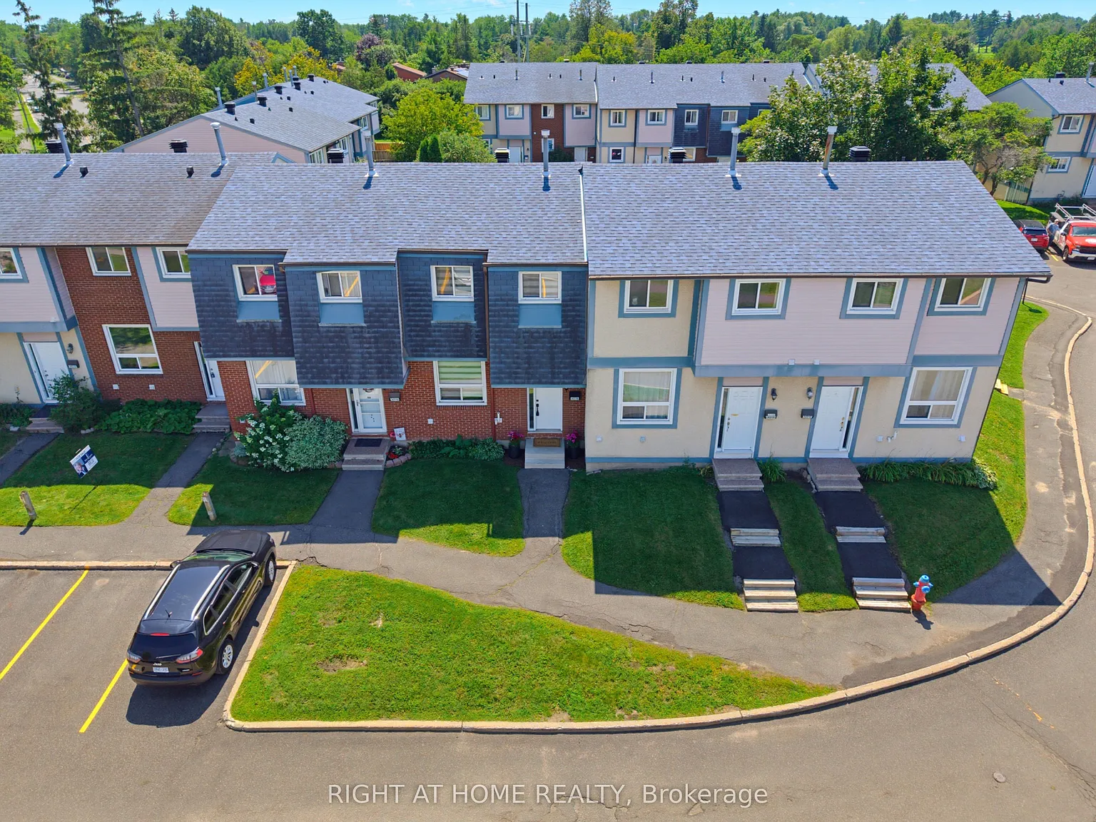 3 bed, $2,550 — Photo 2