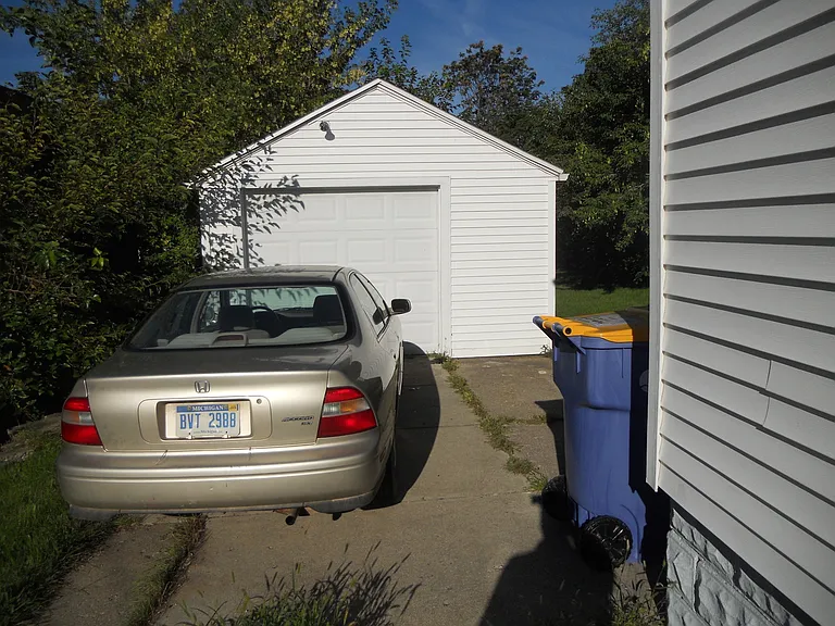 441 Spring Ave NE — Photo 10