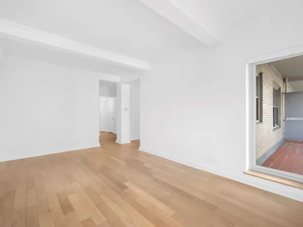 300 E 57th St, New York, NY