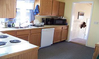 5th image of 1016 Sully St