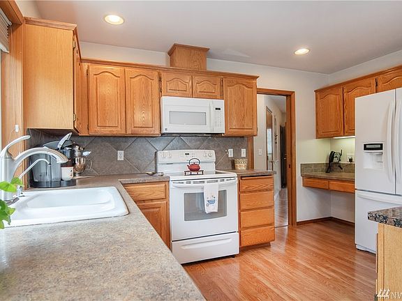 4th image of 8711 168th Street Ct E