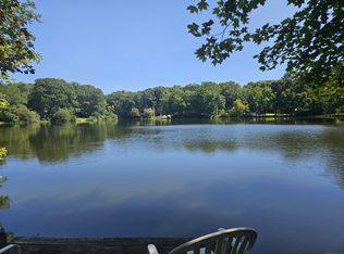 65 Alden Dr, Guilford, CT 06437