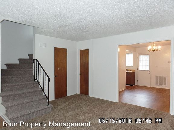 3rd image of 1001 Flanders Ln APT 204