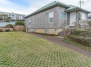 406 NW High St, Newport, OR