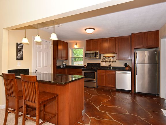 Kitchen Breakfast Bar