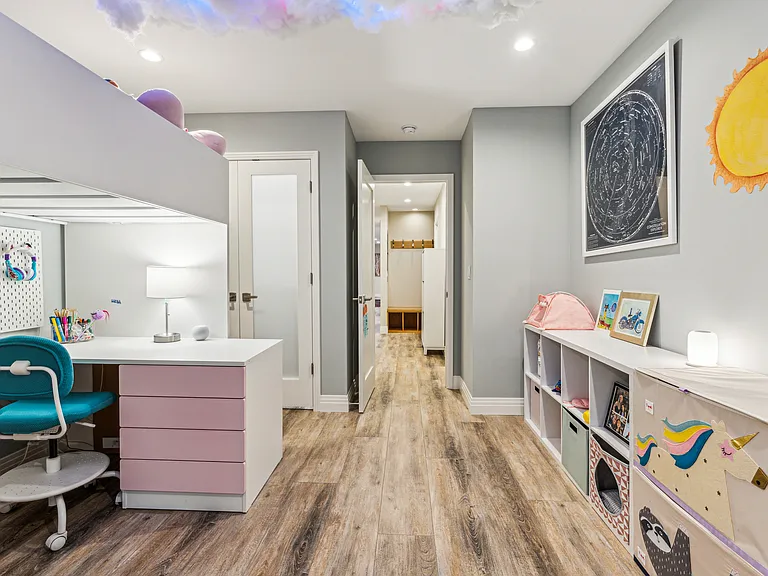 1534 Bradley Dr — Photo 43