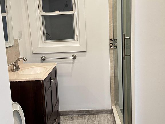 5th image of 215-217 Florida Ave #2