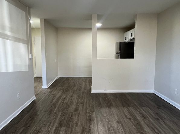474 Park Ave #2A