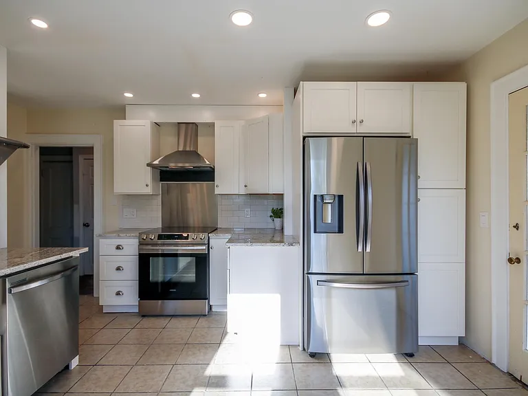 169 Glenwood Ave #2 — Photo 23
