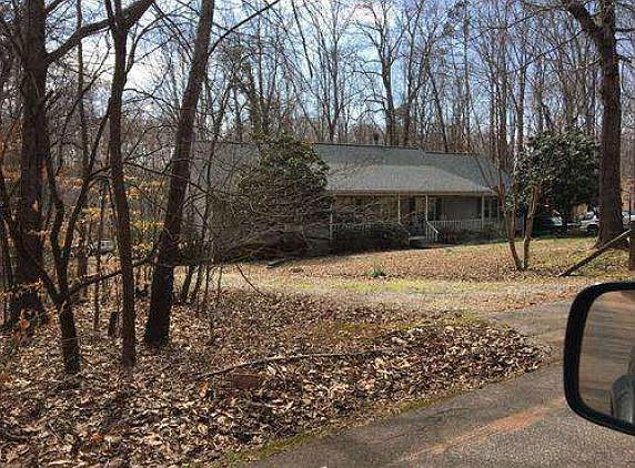 4th image of 258 Marlena Ave