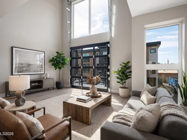 3812 Lakeside Dr, Reno, NV 89509