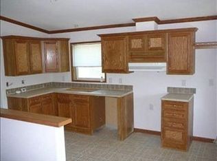 2140 SE Highland Ave, Topeka, KS 66605