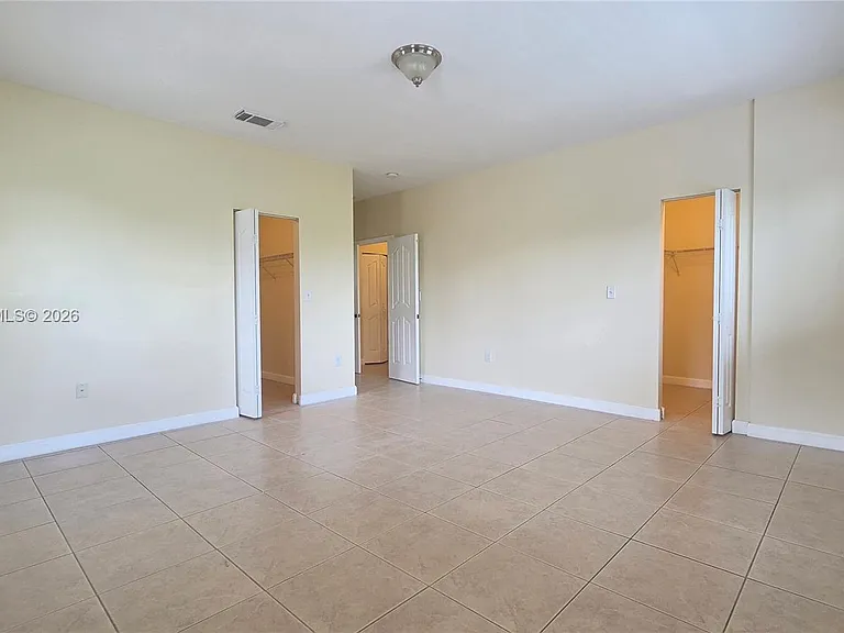 15743 SW 145th Ter — Photo 16