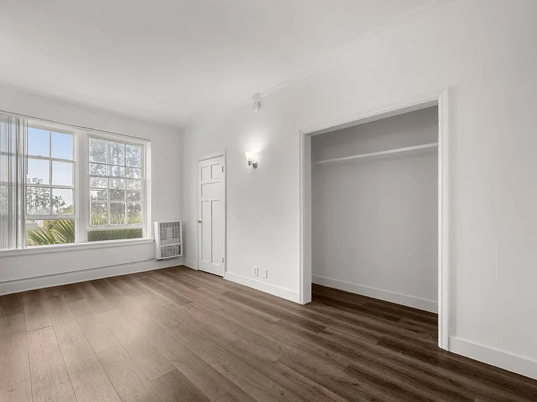 1857 N Wilton Pl — Photo 6