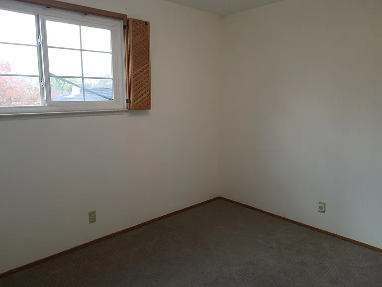 6385 Vicanna Dr — Photo 5