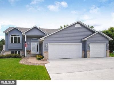 2205 Ide Ct, Saint Paul, MN, 55109