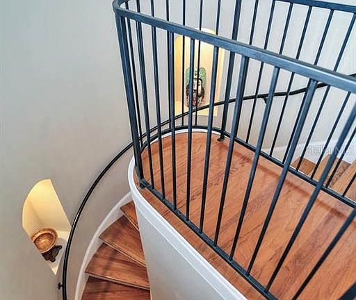 4th image of 2303 Kensington Garden Ln