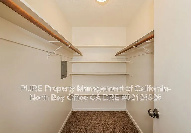 555 Dexter St #B — Photo 22
