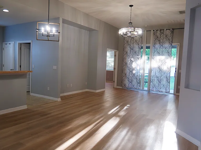 646 Arbor Pointe Ave — Photo 2