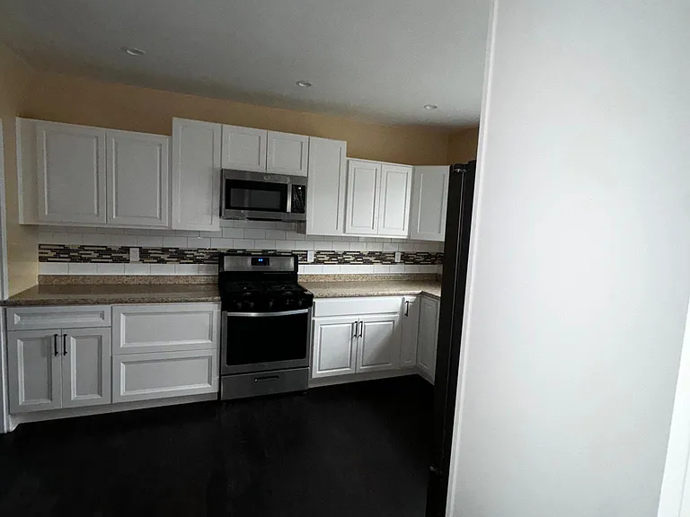 806 Garden St #3 — Photo 1